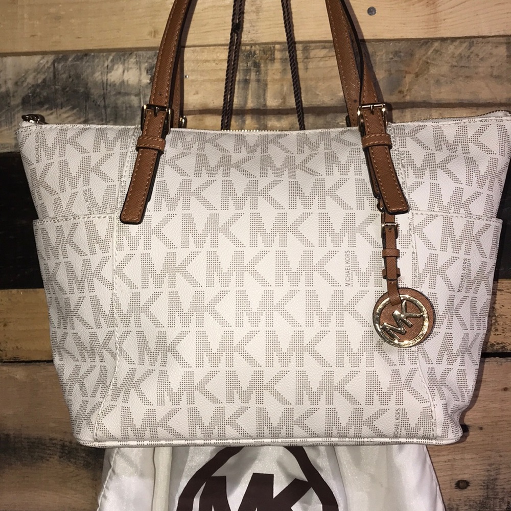 MICHAEL KORS MK JET SET TOTE VANILLA W/ DUST BAG - Picture 2 of 6